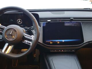 Mercedes-Benz E 220 AMG 2.0 145kW