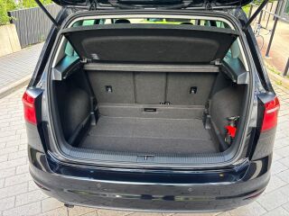 Volkswagen Golf Sportsvan 1.6 81кВ