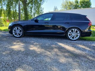 Volvo V60 T6 R-Design Recharge AWD 2.0 R4 251kW