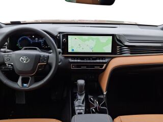 Toyota Camry Executive 137kW