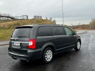 Lancia Voyager 2.8 120kW
