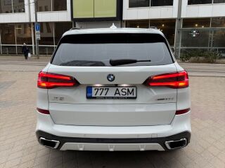 BMW X5 xDrive 30d M Sport 3.0 210кВ