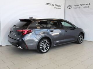 Toyota Corolla Luxury Hybrid 1.8 1.8  72kW  FWD 72kW
