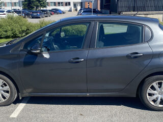 Peugeot 208 1.2 81кВ