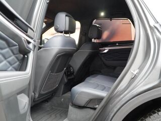 Volkswagen Touareg Elegance 4-Motion 3.0 170кВ