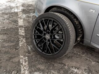 Audi A4 S line 3.2 V6 188kW