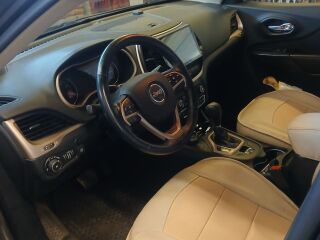 Jeep Cherokee 3.2 200kW