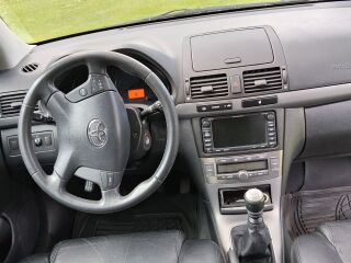 Toyota Avensis 2.0 TDI 93кВ