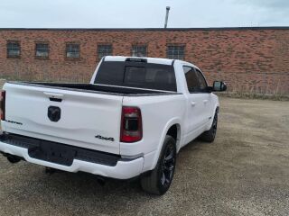 Ram 1500 Limited Night Crew Cab 5.7 V8 Hemi 395hp