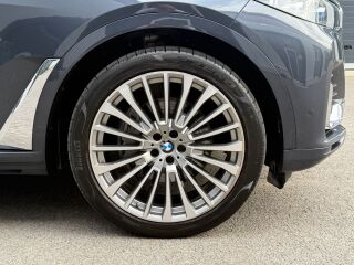 BMW X7 Individual 3.0 195kW
