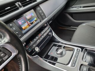 Jaguar XF R-Sport Black idition AWD 2.0 d 132kW