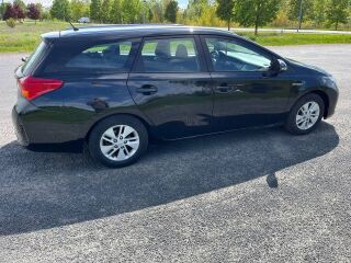 Toyota Auris 1.8 73kW