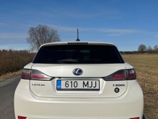 Lexus CT 200h 1.8 73кВ