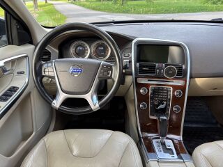 Volvo XC60 SUMMUM AWD 2.4 158kW