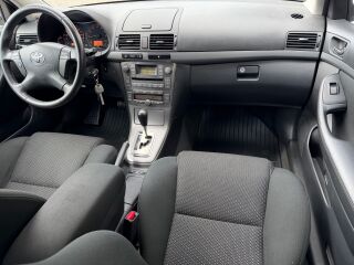 Toyota Avensis Wagon Linea Sol 2.0 108kW