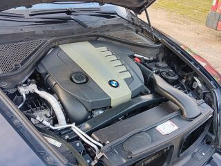 BMW X5 M pakett 3.0 210kW