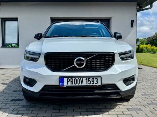 Volvo XC40 R Design 2.0 110kW