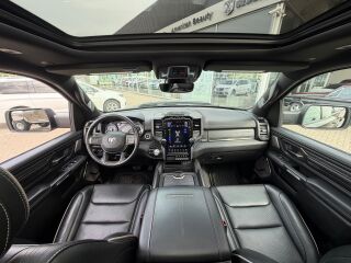 Ram 1500 Limited Night Crew Cab 5.7 V8 Hemi 395hp