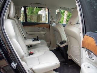Volvo XC90 AWD B5 Inscription Intelli SAFE PRO 2.0 B5 KERS MHEV Kerghübriid 183kW