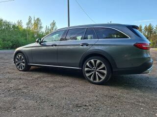 Mercedes-Benz E 220 2.0 143kW