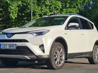 Toyota RAV4 2.5 114kW