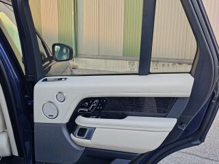 Land Rover Range Rover SDV8 AUTOBIOGRAPHY 4.4 V8 250kW