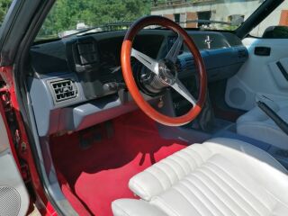 Ford Mustang 4.9 168kW