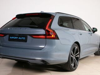Volvo V90 PLUS DARK INTELLI SAFE PRO 2.0 B4 KERS Mild Hybrid 145kW