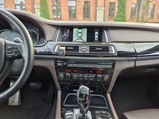 BMW 730 xDrive LCI M-sportpakett Shadowline 3.0 TDI 190кВ