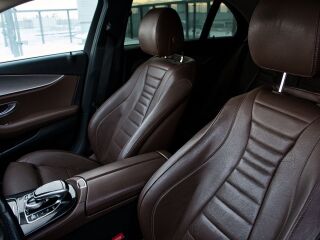 Mercedes-Benz E 220 2.0 143kW