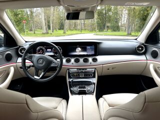 Mercedes-Benz E 220 2.0 143kW