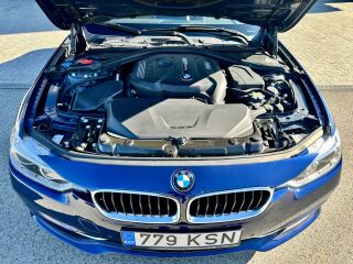 BMW 330 Sport Line xDrive 2.0 R4 185kW