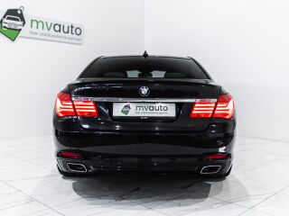 BMW 740 Individual xDrive 3.0 225kW