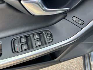Volvo V60 R-Design 2.0 D4 140kW