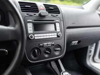 Volkswagen Golf Comfortline 1.4 90кВ