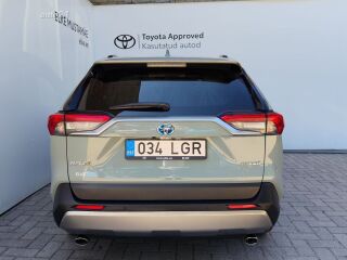 Toyota RAV4 Luxury 131кВ