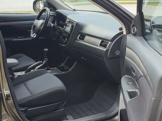 Mitsubishi Outlander 2.3 110kW