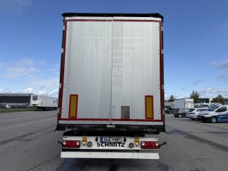 Schmitz Semitrailer Curtainsider Standard