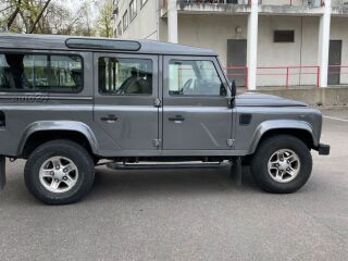 Land Rover Defender 2.4 90kW