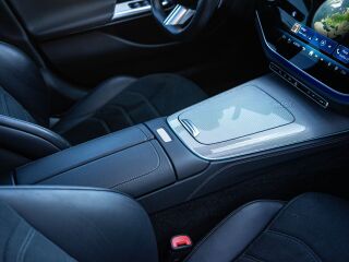 Mercedes-Benz E 220 AMG Night Pakett 2.0 145kW