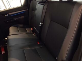 Toyota Hilux Invincible 2.8 Hybrid 48V Invincible 2.8 Hybrid 48V 150кВ