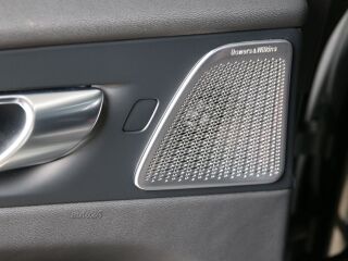Volvo XC60 AWD ULTRA DARK LUXURY XENIUM FULL 2.0 T8 Recharge Long Range Plug-In-Hybrid MY26 335kW