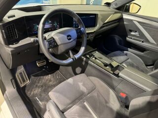 Opel Astra GSe Plug-In 1.6 165кВ