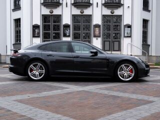 Porsche Panamera GTS 4.0 V8 338kW