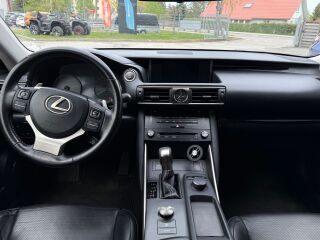 Lexus IS 300 2.0 180kW