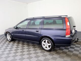 Volvo V70 Summum 4x4 AWD Facelift 2.4 D5 120кВ