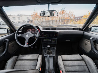 BMW M6 M635 CSi 3.5 210kW