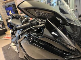 Yamaha R7