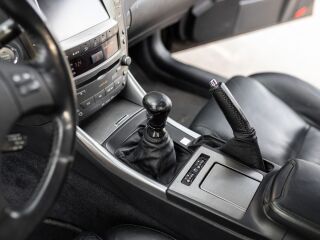Lexus IS 220 s 2.2 130kW