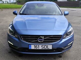 Volvo V60 Plug-in Hybrid AWD 2.4 D6 158kW
